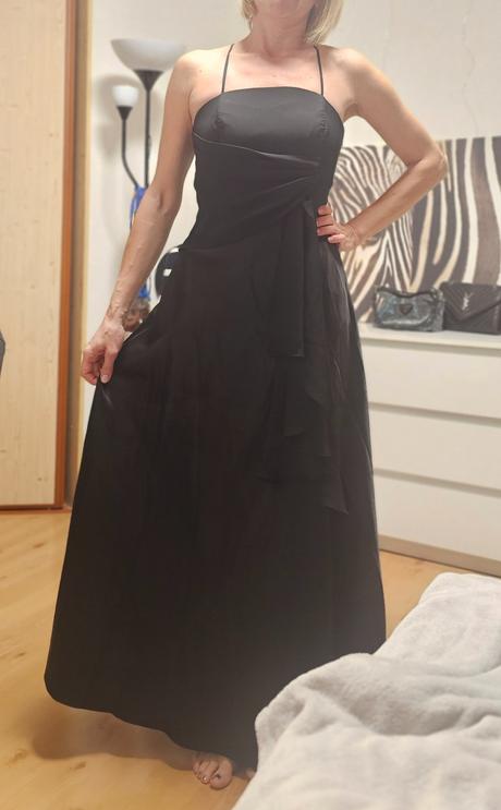 Spoločenské šaty, 38