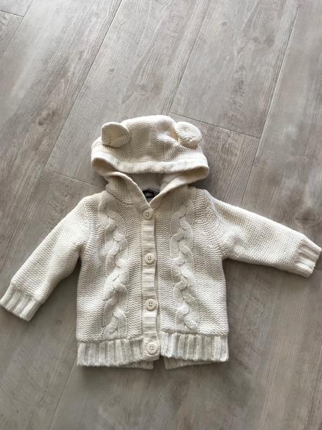 Svetrík s kapucou, lupilu,68