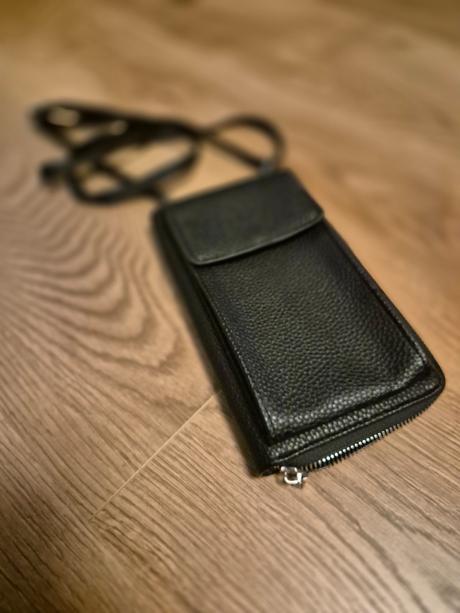 Obal na mobil aj peňaženka, 