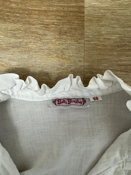 Zaujímavá košeľa betty barclay, s