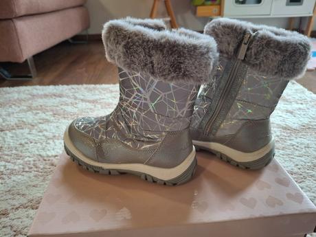 Snehule, nelli blu,29