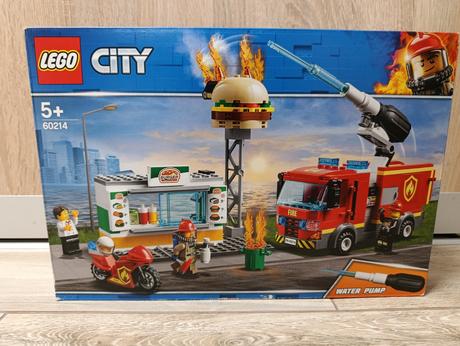 Lego city 60214 - zásah hasičov v burgárni, 