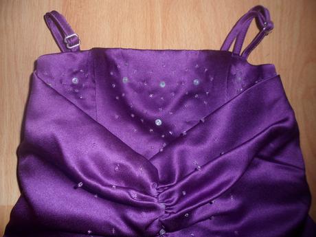 Spoločenské šaty, 92