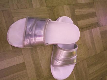 Krásne šľapky., 23