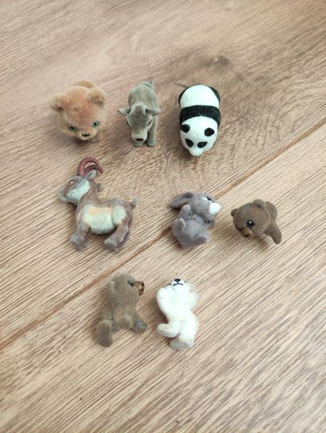 Semisove postavicky z kinder, 