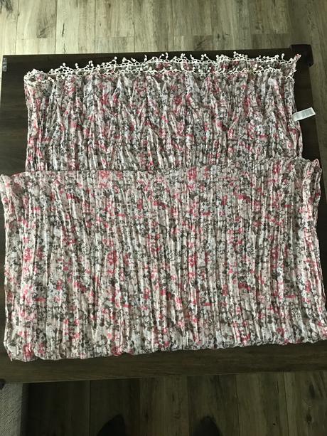 Kvietkovaná šatka, takko