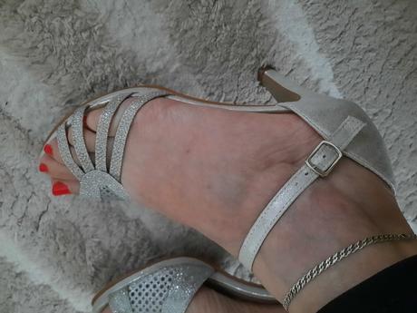 Krásne a pohodlné sandálky, 39