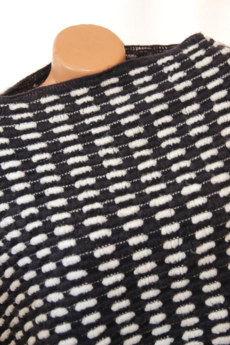 Modro biele pletené pončo, s.oliver