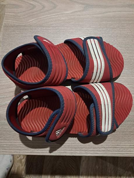 Adidas sandále, adidas,33