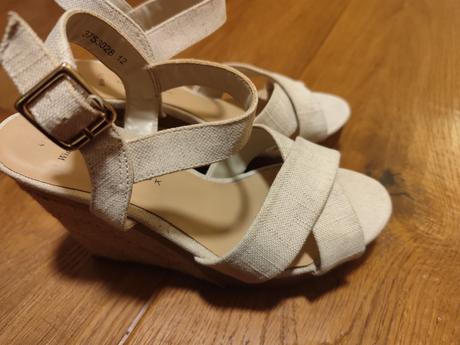 Sandálky na platforme, new look,37