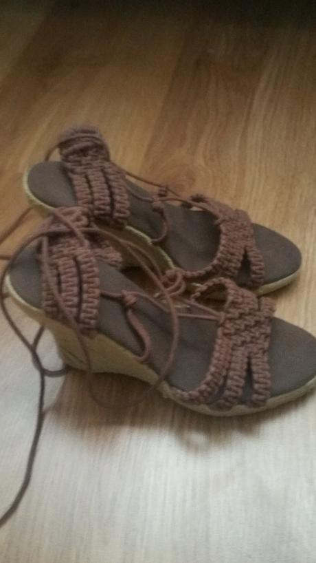 Dámske šnurovacie topánky na platforme, 36