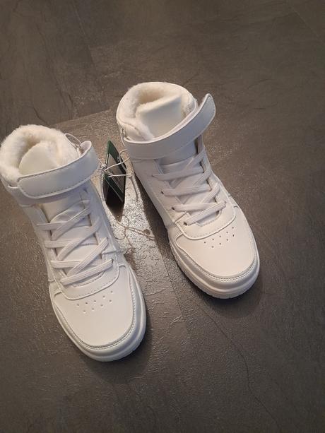 Zateplene tenisky, 32