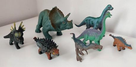 Sada dinosaurov 20 kusov,