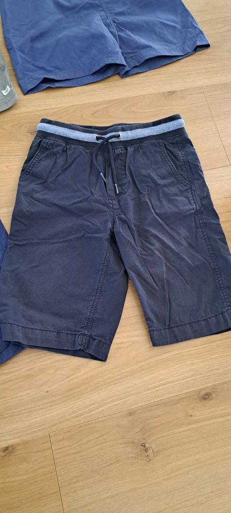 Chlapčenské kraťasy, 134