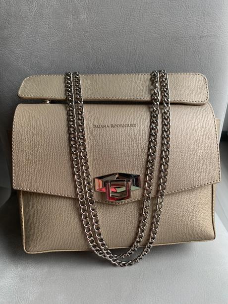 Dajana rodriguez kabelka kristyna, dajana rodriguez