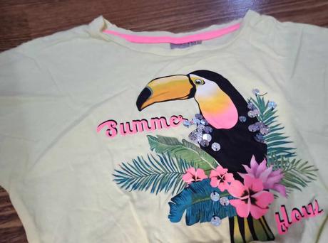 Tričko moderné, pár krát oblečené 134-140, 140