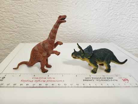 Dinosaury postavičky, 