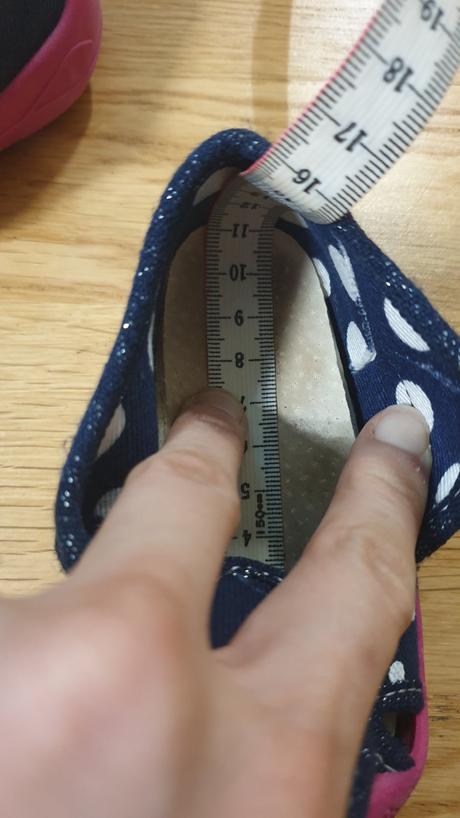 Sandalky, ren but,21