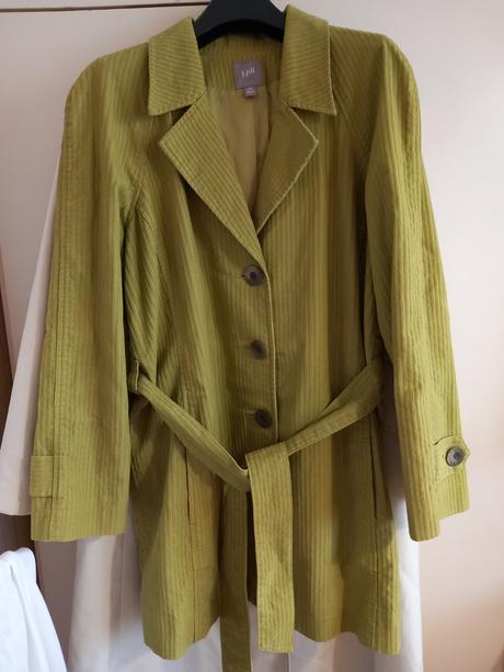 Menzestrovy kabat, 44