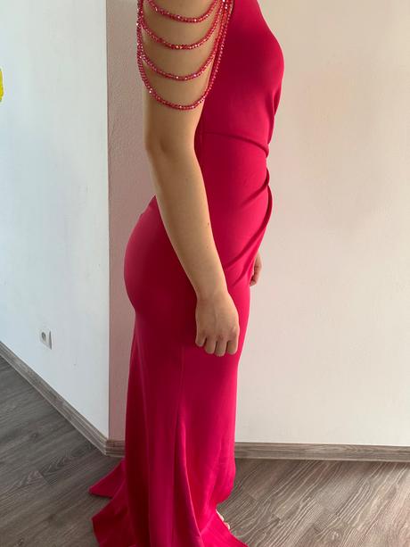 Spoločenske šaty / plesove šaty, 38