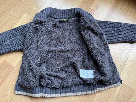 Zateplený sveter namiesto bundy, 98
