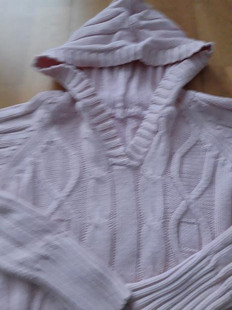 Dievčenský sveter, 104