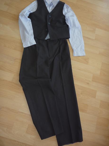 Nohavice + vestička, 152