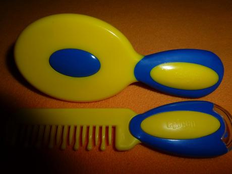 Hrebeň a kefka chicco, 