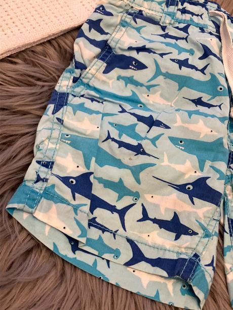 Chlapčenské šortky so žralokmi h&m (98), h&m,98