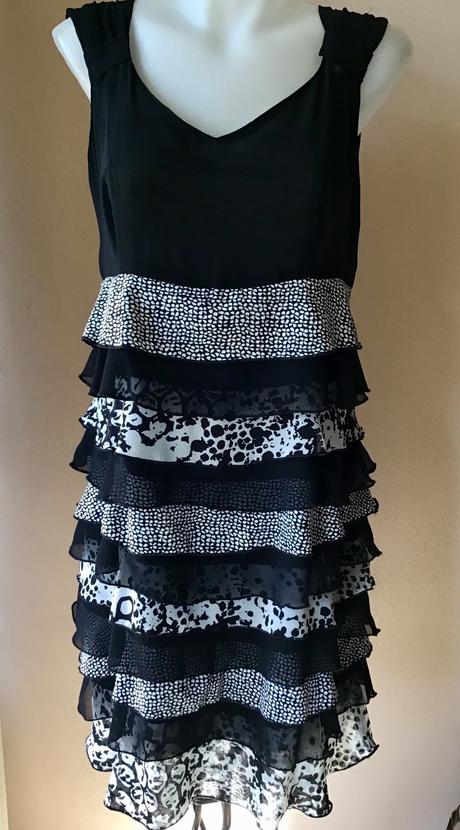 Volanikove šaty/, 40