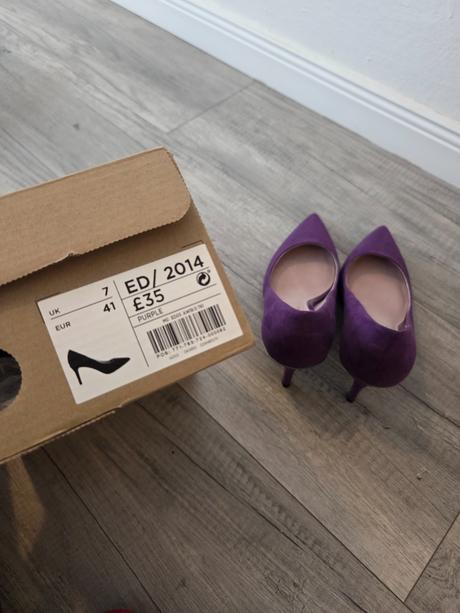 Fialové lodičky, next,41