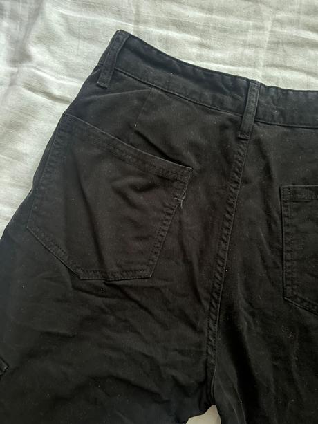 Cierne nohavice s vreckami, stradivarius,40