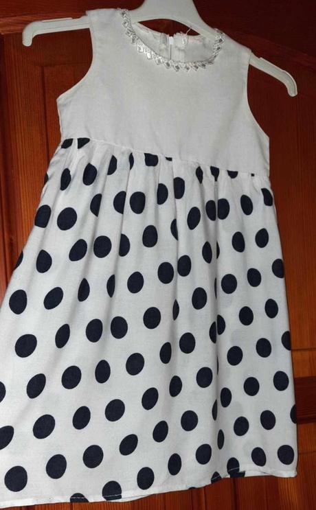 Predám letné šaty pre slečnu  5-6roč., 128