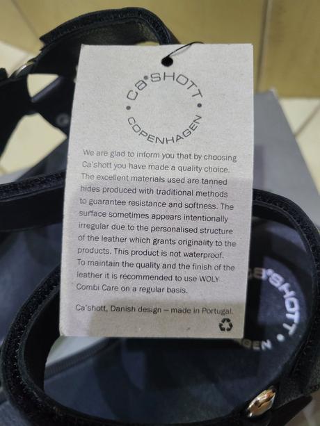 Kožené čierne sandále, 38