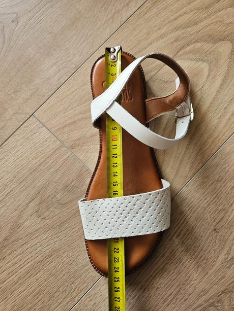 Kožené sandálky mis pepas, 38