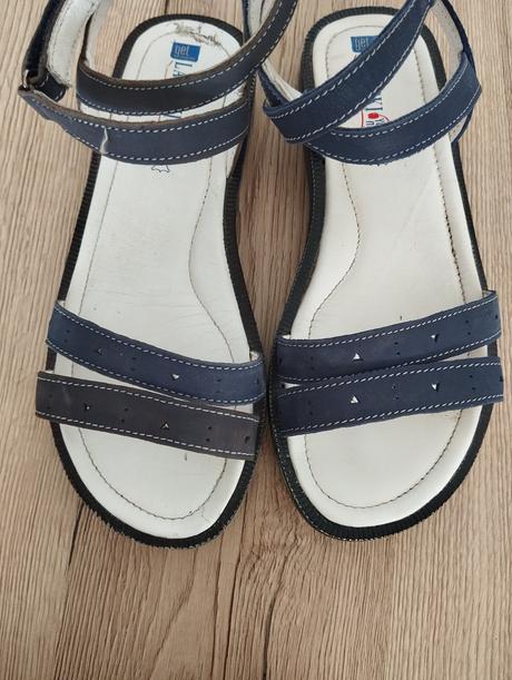 Sandálky, lasocki,35