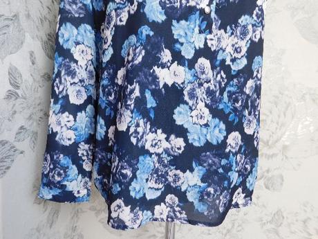 Velmi pekna bluzka, 36