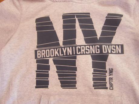 Mikina - super stav, chapter young,134