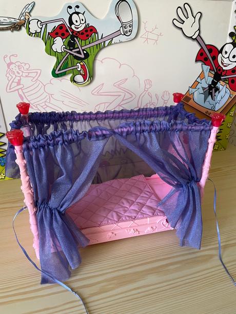 Princeznovská posteľ / hrá a svieti /, 