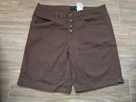 Šortky č.40, 40