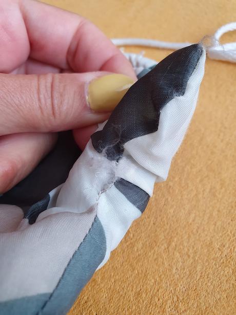 Rukavičky na šnúre č.74, 74