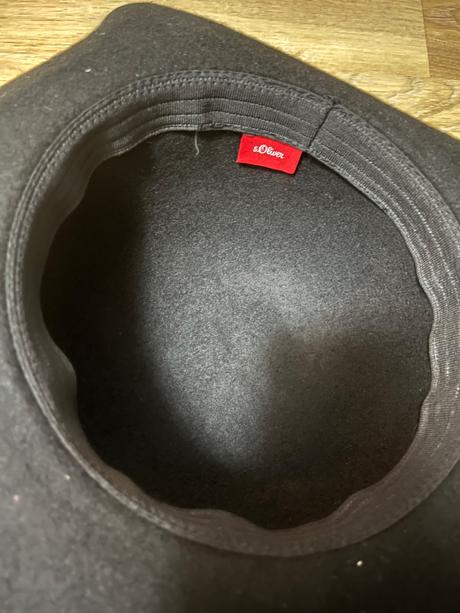 Čierny klobúk s. oliver, s.oliver