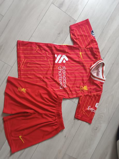 Futbalový dres, 152