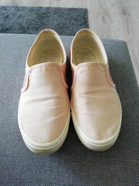 Slip on guess, guess,36