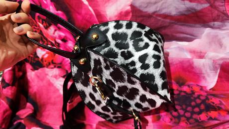 Zaujímavá kabelka,