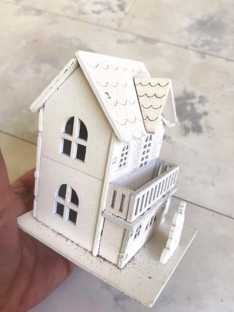 Drevený svietiaci kostol,