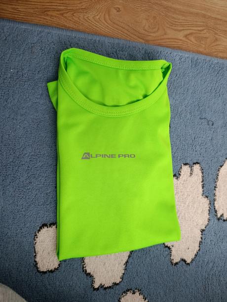 Funkčné, športové tričko krikľavo zelene neónové, alpine pro,140