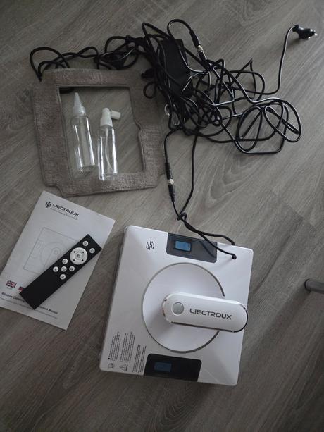 Robotický umývač okien,