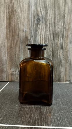 Hranaté sklené fľaše na čaje a bylinky, 