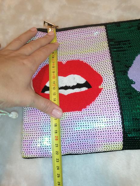 Nová listová kabelka flitrova, 